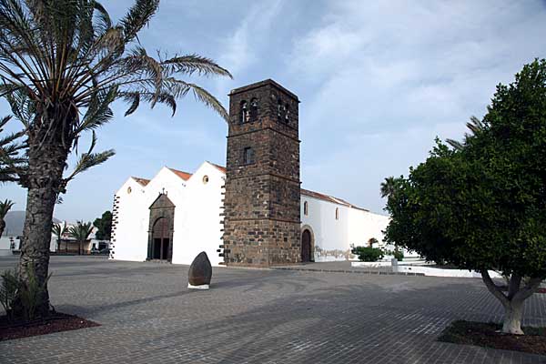 Pfarrkirche Iglesia de Nuestra Senora de la Candelaria in La Oliva