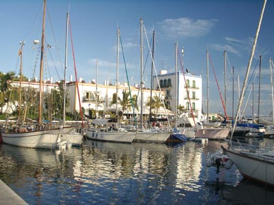 Yachthafen und Hafenmeisteramt in Puerto de Mogan - Gran Canaria