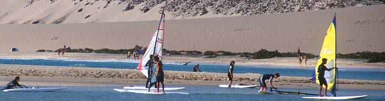 Windsurfen am Sotavento-Strand